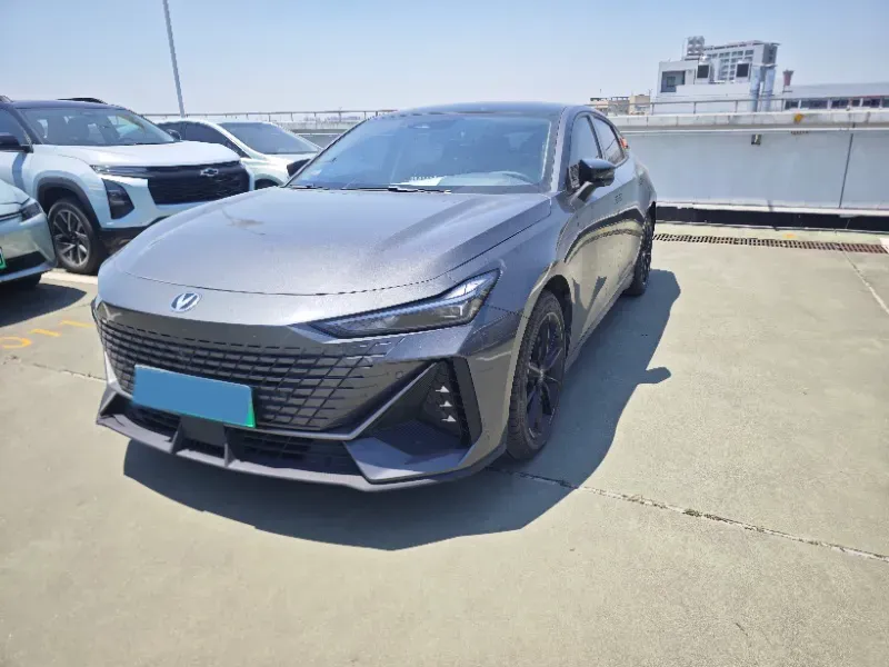 2023 ChangAn UNI-V iDD 1.5T 170HP L4 6TCT PHEV 18.4KWH,autocango,china used car exporter,china ev exporter,chinese used car exporter,chinese used ev exporter