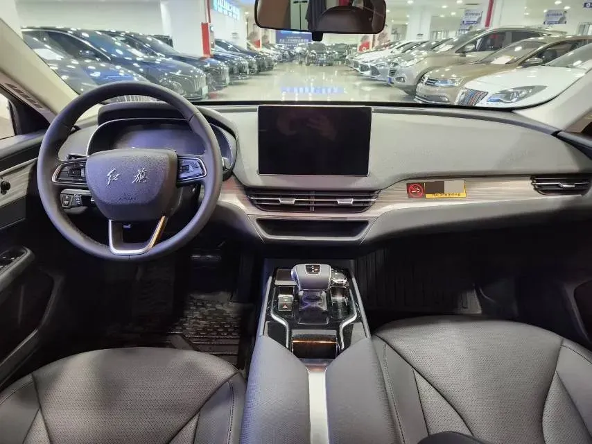2024 HongQi E-QM5 BEV 72KWH,autocango,china used car exporter,china ev exporter,chinese used car exporter,chinese used ev exporter