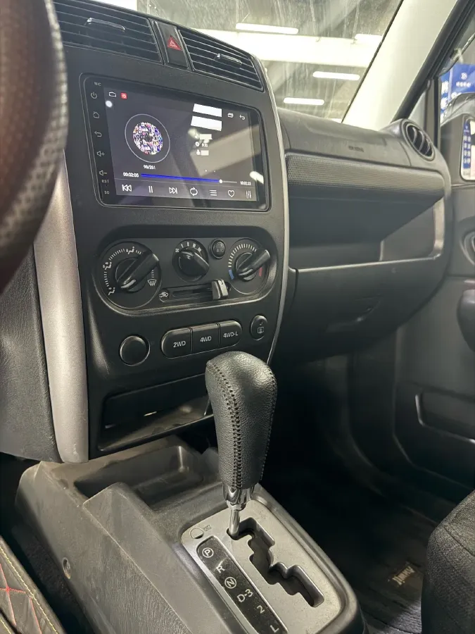 2015 Suzuki Jimny 1.3L 85HP L4 4AT,autocango,china used car exporter,china ev exporter,chinese used car exporter,chinese used ev exporter
