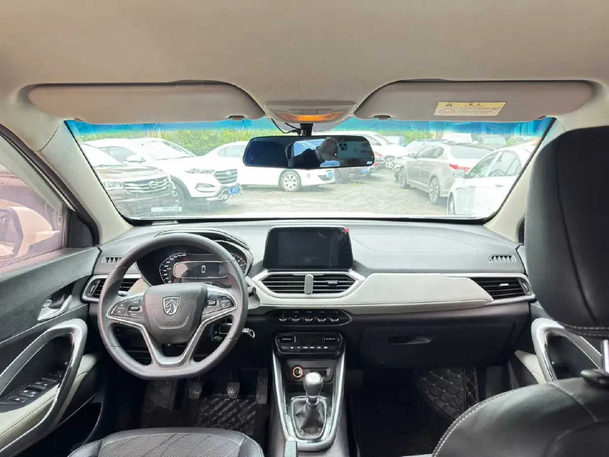 2017 BaoJun 510 1.5L 112HP L4 6MT,autocango,china used car exporter,china ev exporter,chinese used car exporter,chinese used ev exporter
