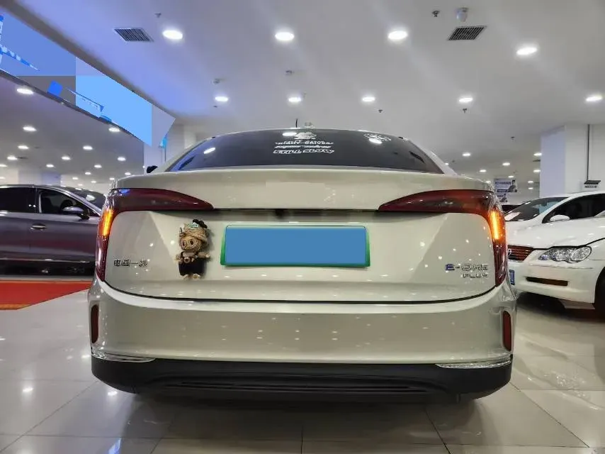 2024 HongQi E-QM5 BEV 72KWH,autocango,china used car exporter,china ev exporter,chinese used car exporter,chinese used ev exporter