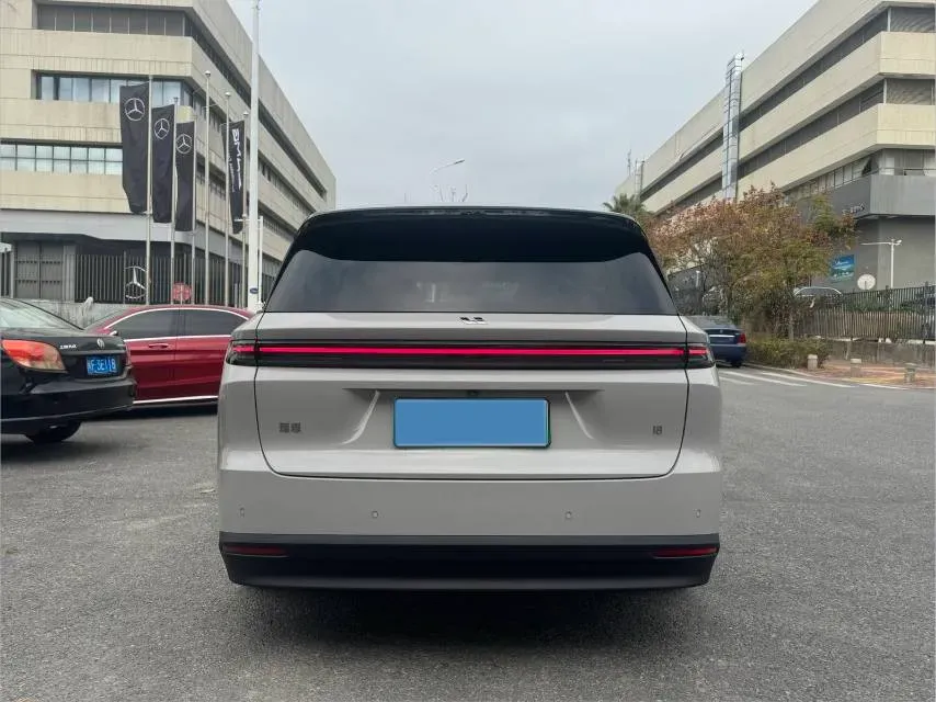 2025 Li i8 BEV,autocango,china used car exporter,china ev exporter,chinese used car exporter,chinese used ev exporter