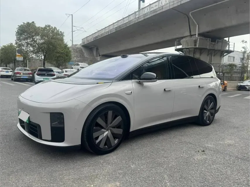 2025 Li i8 BEV,autocango,china used car exporter,china ev exporter,chinese used car exporter,chinese used ev exporter