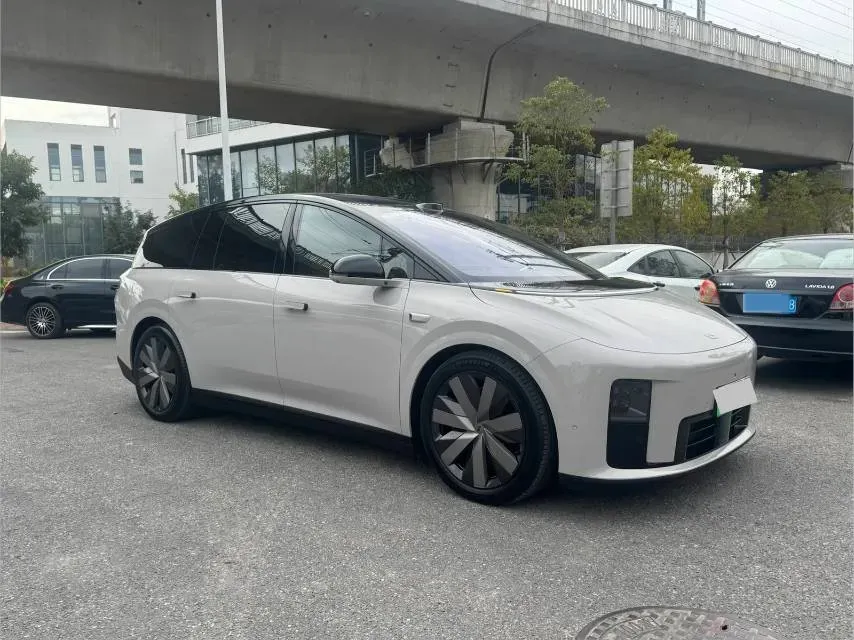 2025 Li i8 BEV,autocango,china used car exporter,china ev exporter,chinese used car exporter,chinese used ev exporter