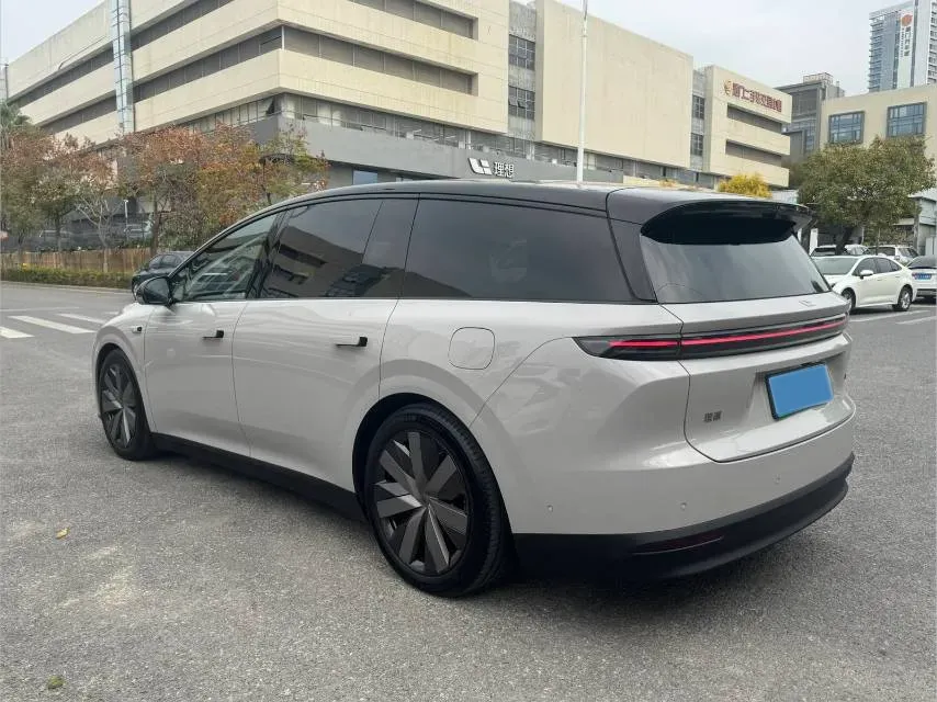 2025 Li i8 BEV,autocango,china used car exporter,china ev exporter,chinese used car exporter,chinese used ev exporter