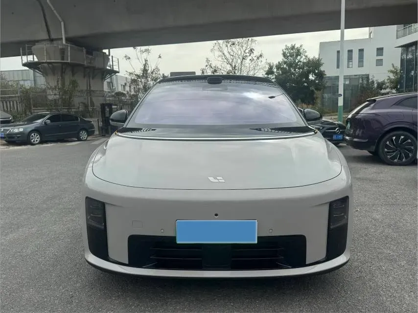 2025 Li i8 BEV,autocango,china used car exporter,china ev exporter,chinese used car exporter,chinese used ev exporter