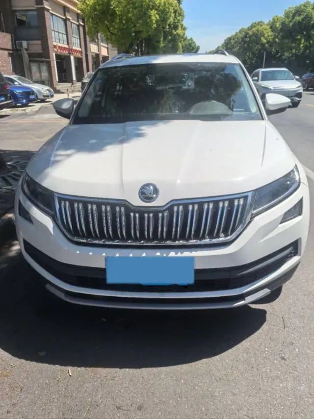 2018 Skoda Kodiak 2.0T 186HP L4 7DCT,autocango,china used car exporter,china ev exporter,chinese used car exporter,chinese used ev exporter