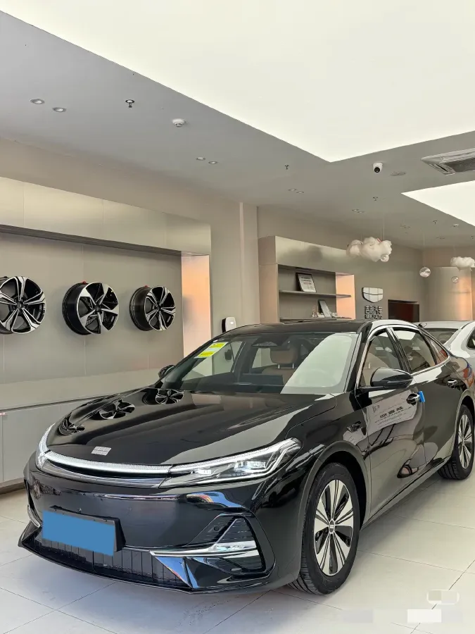 2025 Geely Galaxy A7 1.5L 112HP L4 1DHT PHEV,autocango,china used car exporter,china ev exporter,chinese used car exporter,chinese used ev exporter