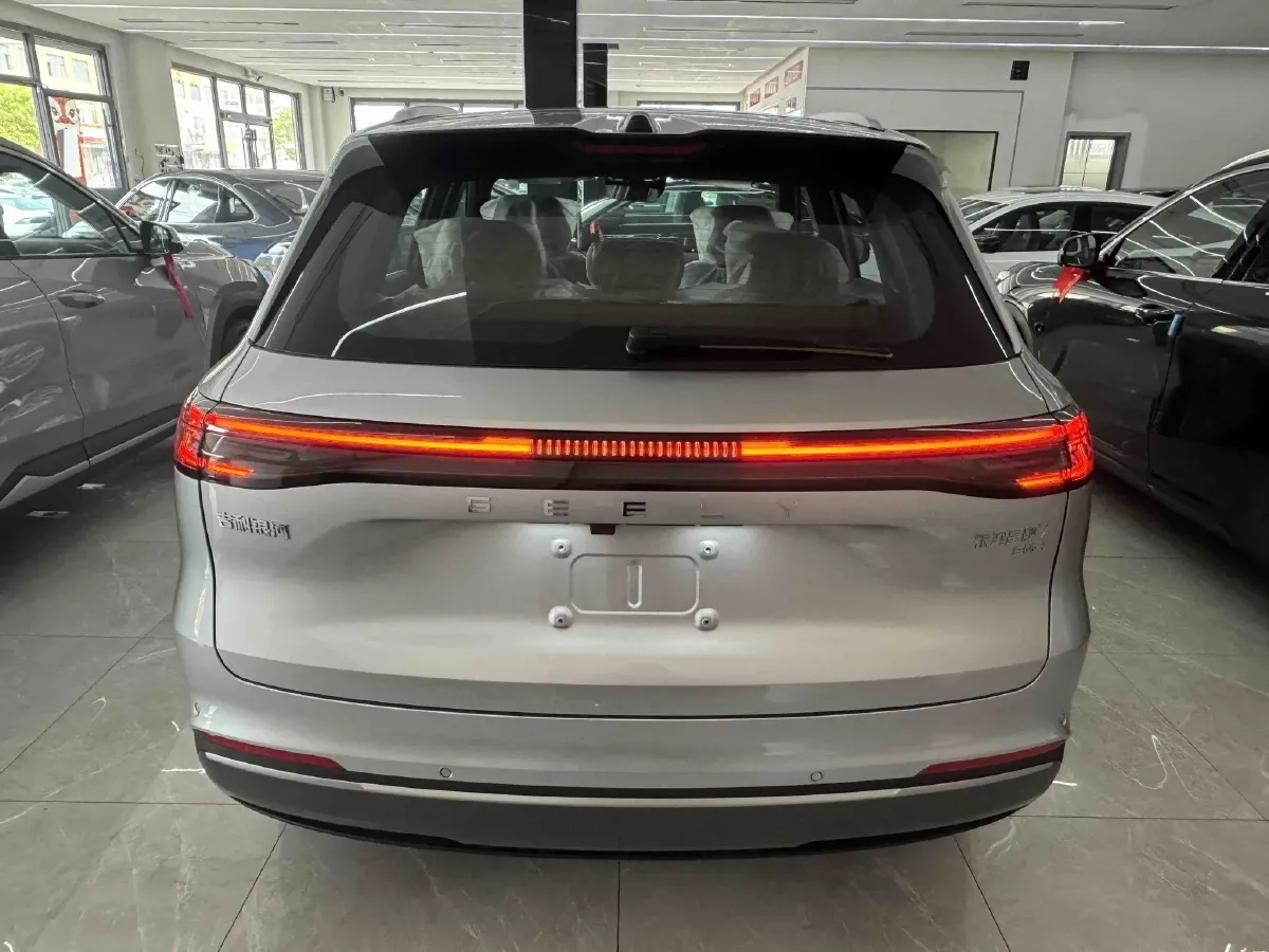 2026 Geely Galaxy Starship 7 1.5L 112HP L4 1DHT PHEV,autocango,china used car exporter,china ev exporter,chinese used car exporter,chinese used ev exporter