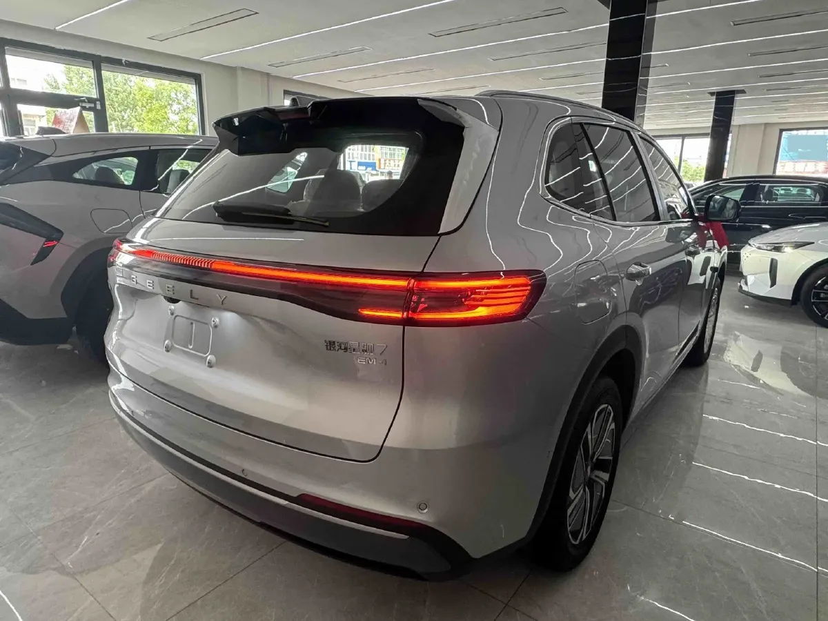 2026 Geely Galaxy Starship 7 1.5L 112HP L4 1DHT PHEV,autocango,china used car exporter,china ev exporter,chinese used car exporter,chinese used ev exporter