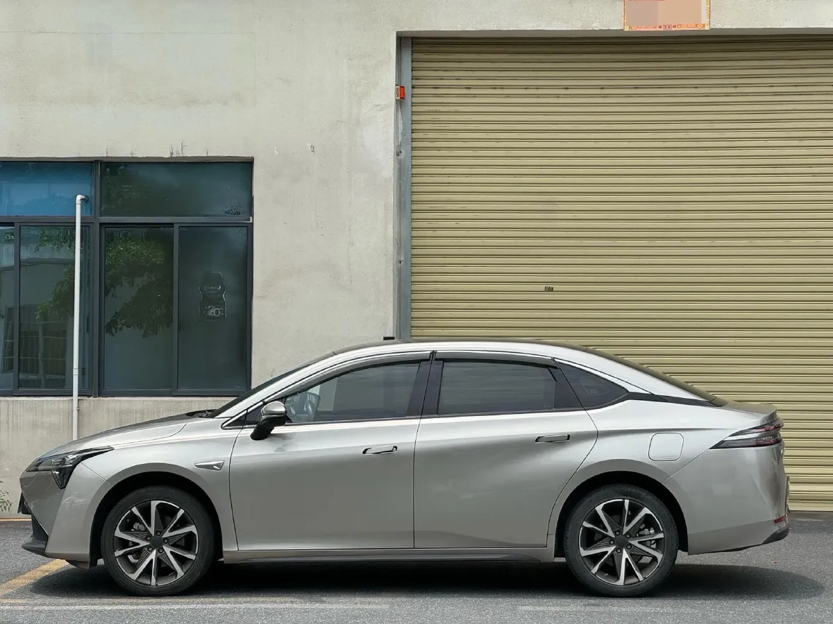 2022 ChangAn Oshan Z6 1.5T 170HP L4 6TCT PHEV 28.4KWH,autocango,china used car exporter,china ev exporter,chinese used car exporter,chinese used ev exporter