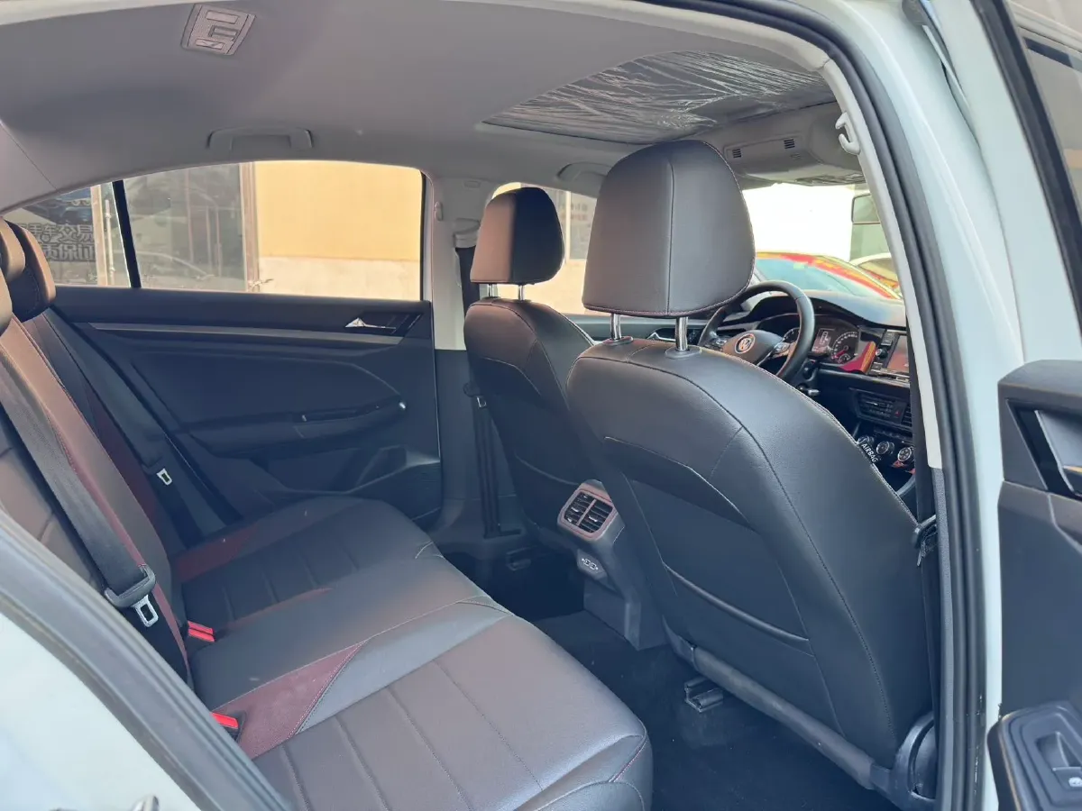 2019 Dongfeng RuiQi 6 2.4L 158HP L4 5MT,autocango,china used car exporter,china ev exporter,chinese used car exporter,chinese used ev exporter