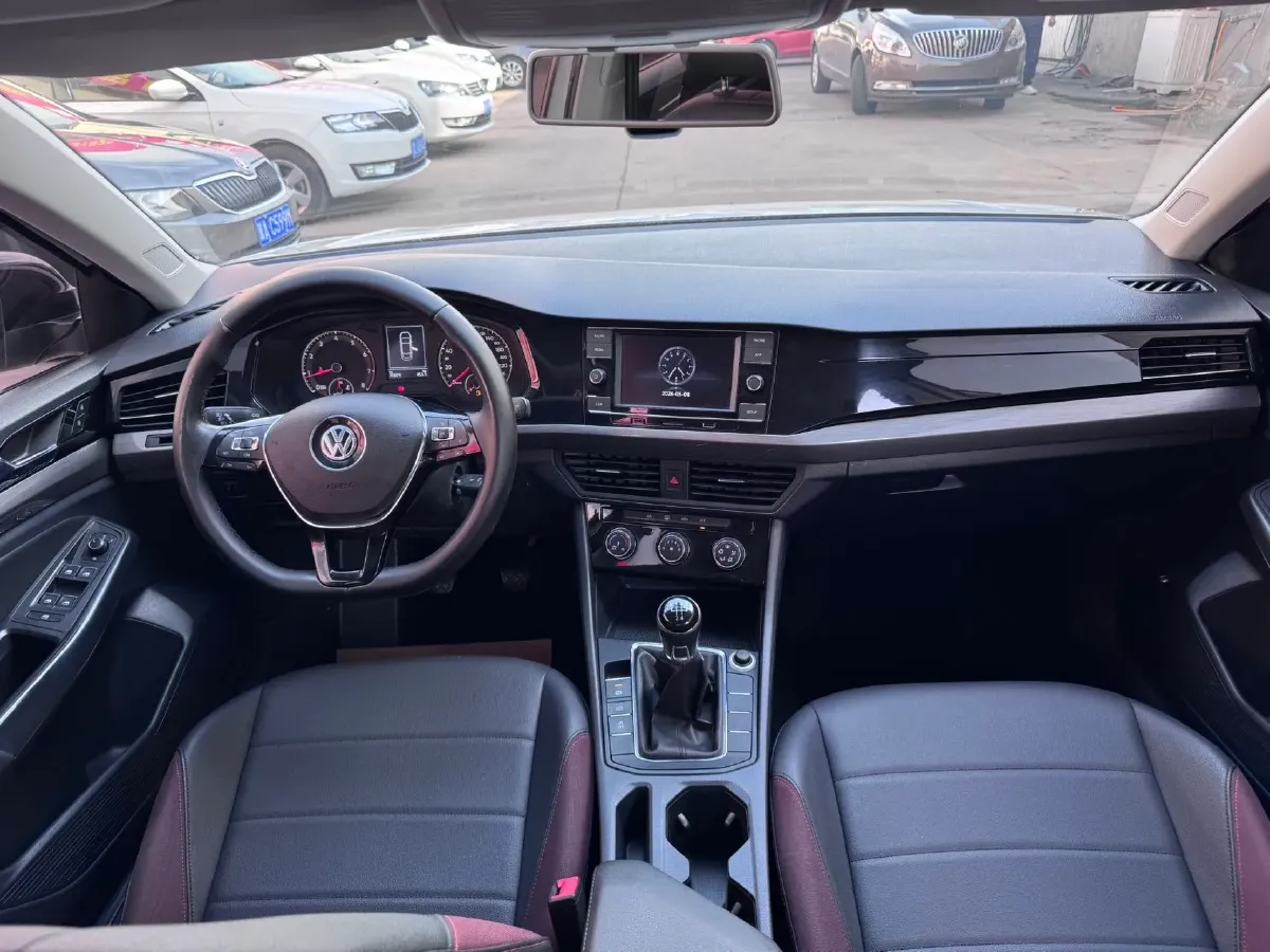 2019 Dongfeng RuiQi 6 2.4L 158HP L4 5MT,autocango,china used car exporter,china ev exporter,chinese used car exporter,chinese used ev exporter