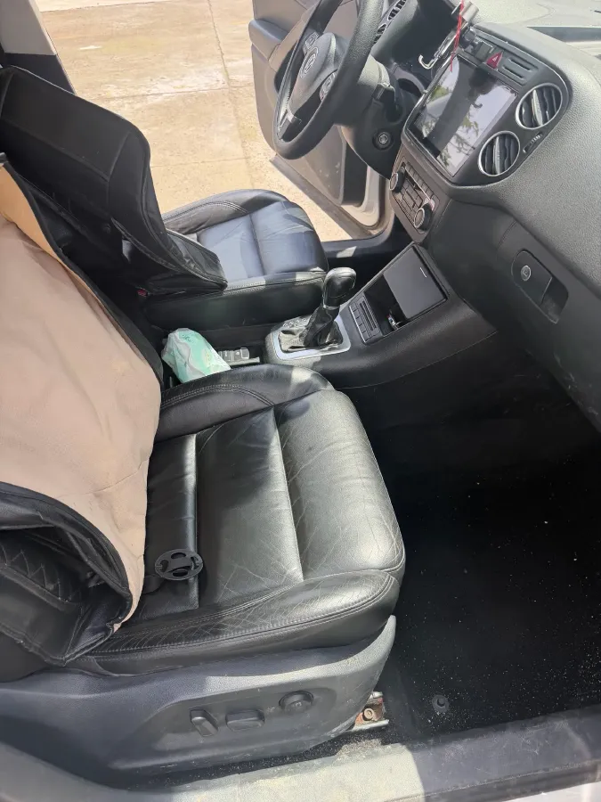 2012 Volkswagen Tiguan 1.8T 160HP L4 6AT,autocango,china used car exporter,china ev exporter,chinese used car exporter,chinese used ev exporter