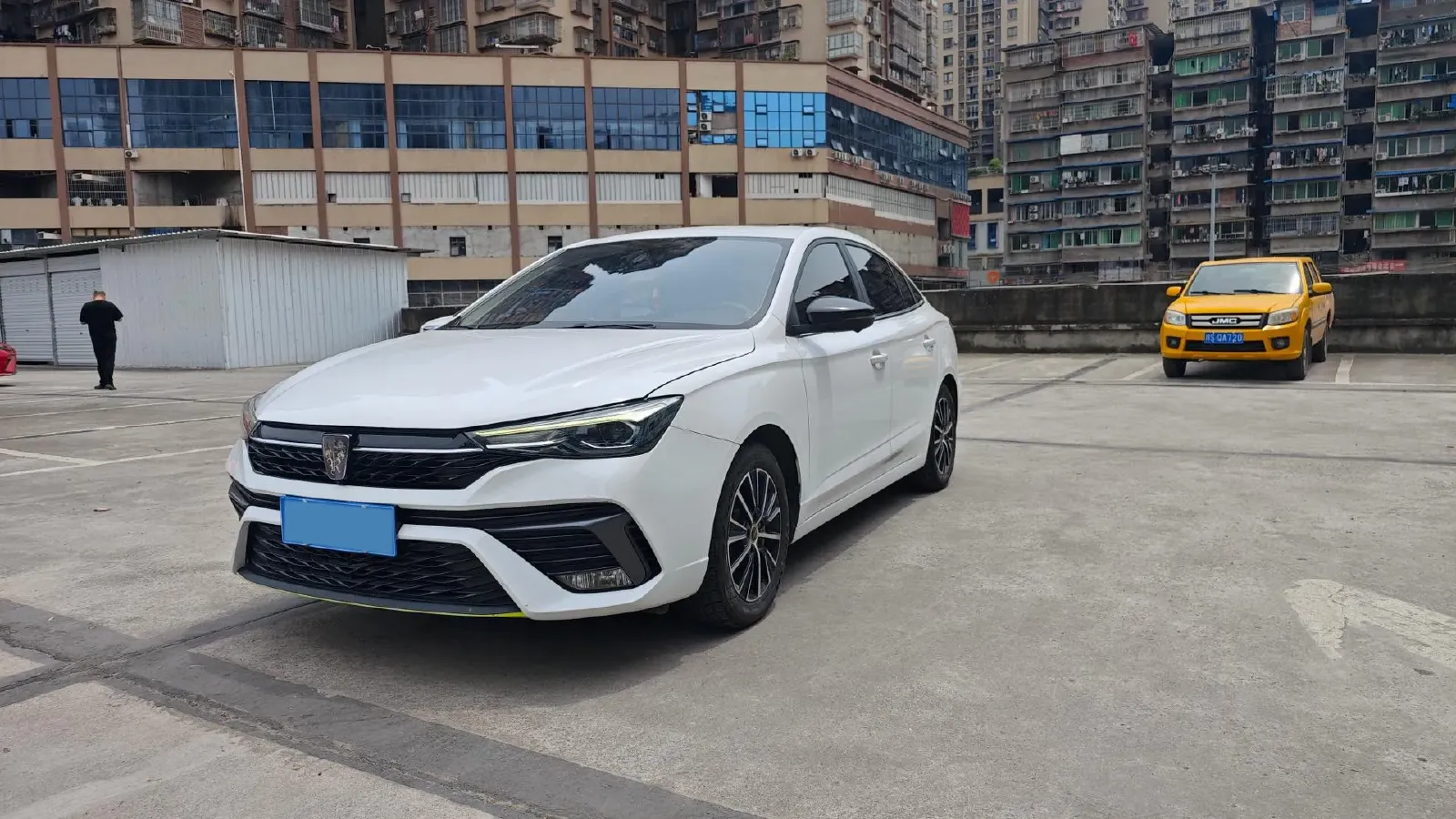 2021 Roewe i5 1.5L 120HP L4 CVT,autocango,china used car exporter,china ev exporter,chinese used car exporter,chinese used ev exporter