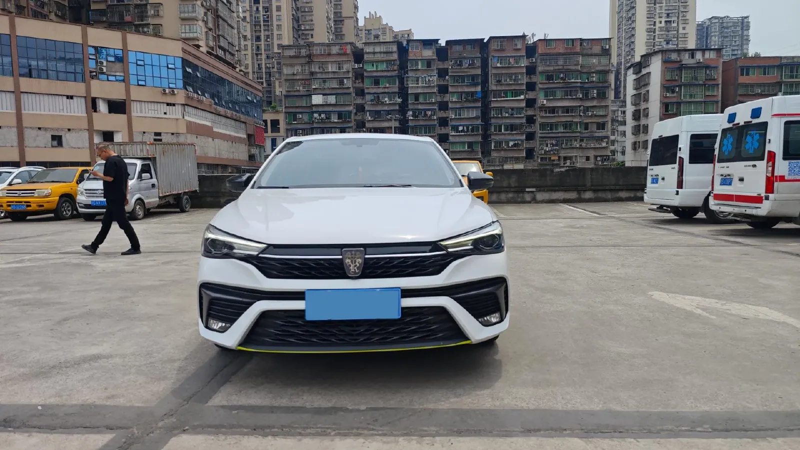 2021 Roewe i5 1.5L 120HP L4 CVT,autocango,china used car exporter,china ev exporter,chinese used car exporter,chinese used ev exporter