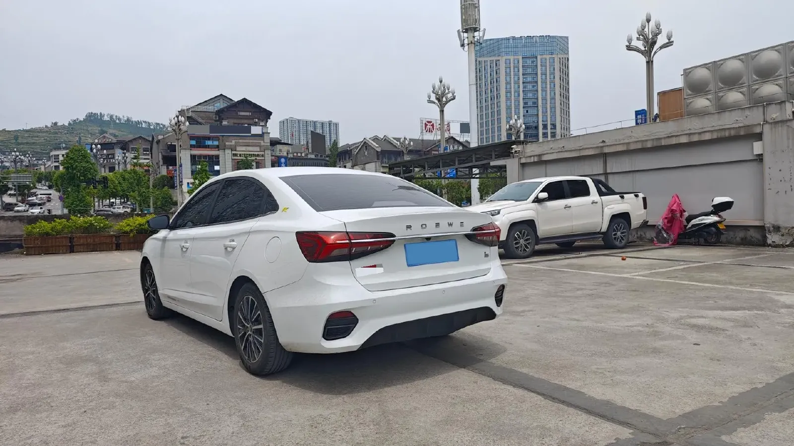 2021 Roewe i5 1.5L 120HP L4 CVT,autocango,china used car exporter,china ev exporter,chinese used car exporter,chinese used ev exporter