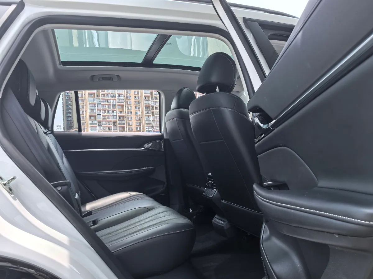 2022 Roewe RX5 MAX 1.5T 181HP L4 6AT,autocango,china used car exporter,china ev exporter,chinese used car exporter,chinese used ev exporter