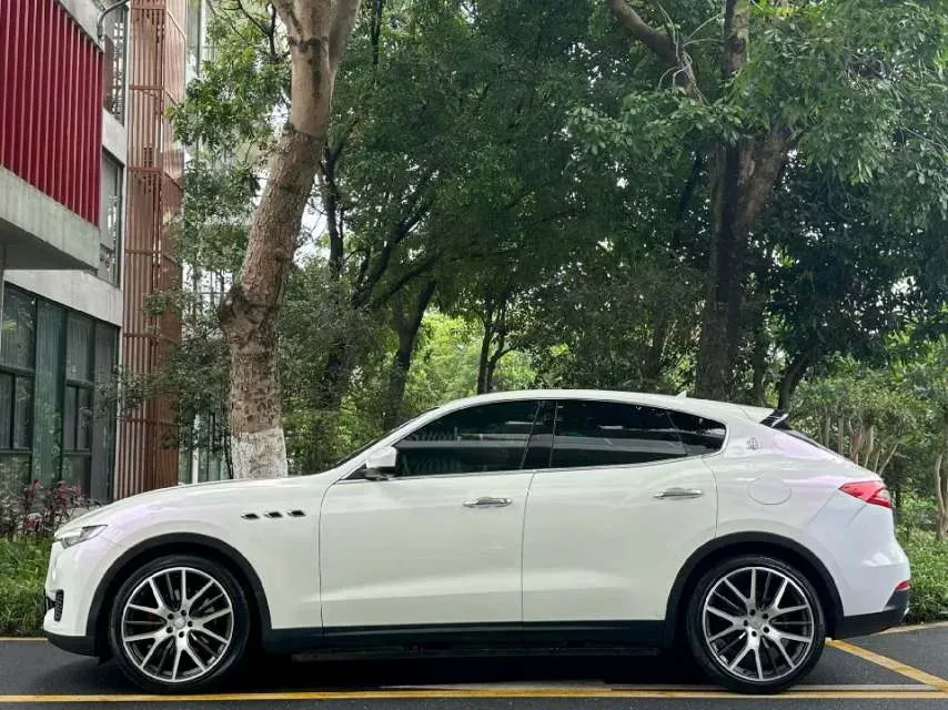 2018 Maserati Levante 3.0T 350HP V6 8AT,autocango,china used car exporter,china ev exporter,chinese used car exporter,chinese used ev exporter
