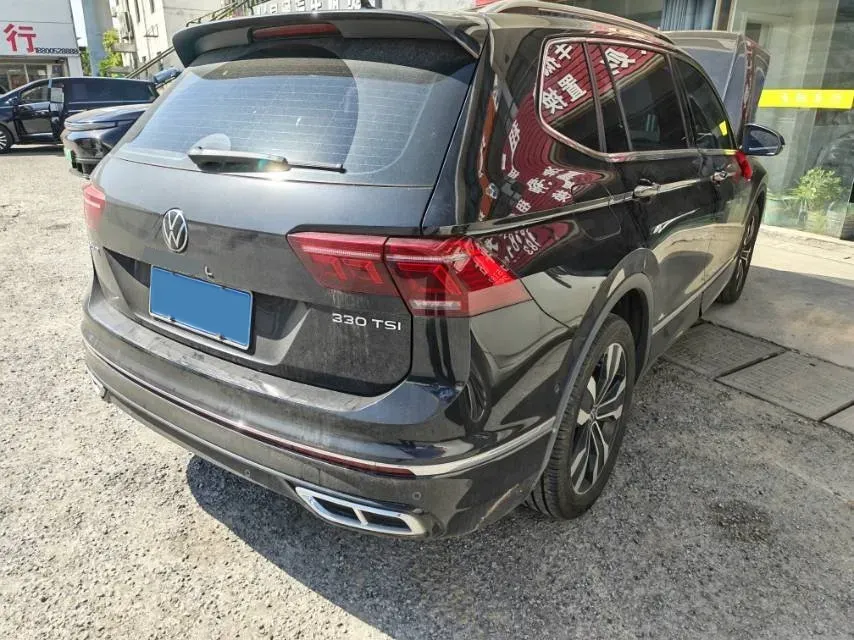 2024 Volkswagen Tiguan L 2.0T 186HP L4 7DCT,autocango,china used car exporter,china ev exporter,chinese used car exporter,chinese used ev exporter