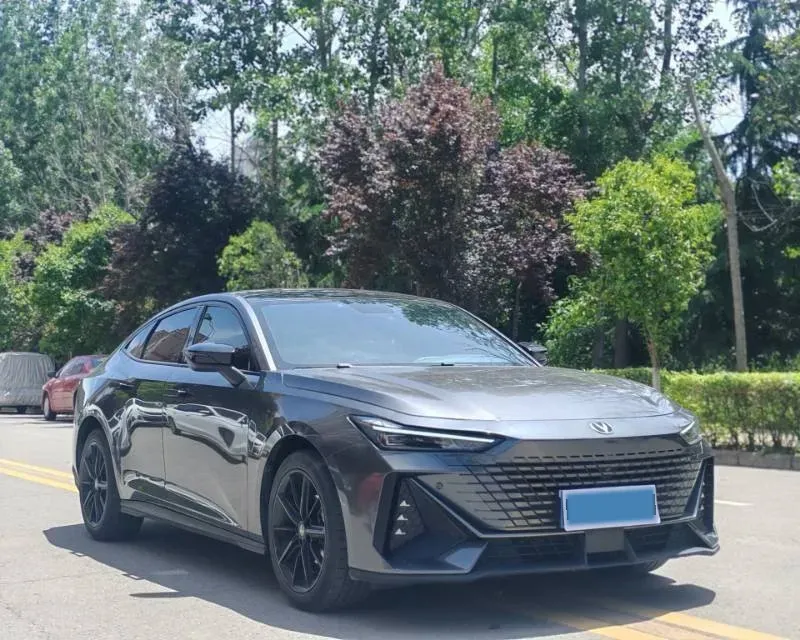 2022 ChangAn UNI-V 1.5T 188HP L4 7DCT,autocango,china used car exporter,china ev exporter,chinese used car exporter,chinese used ev exporter
