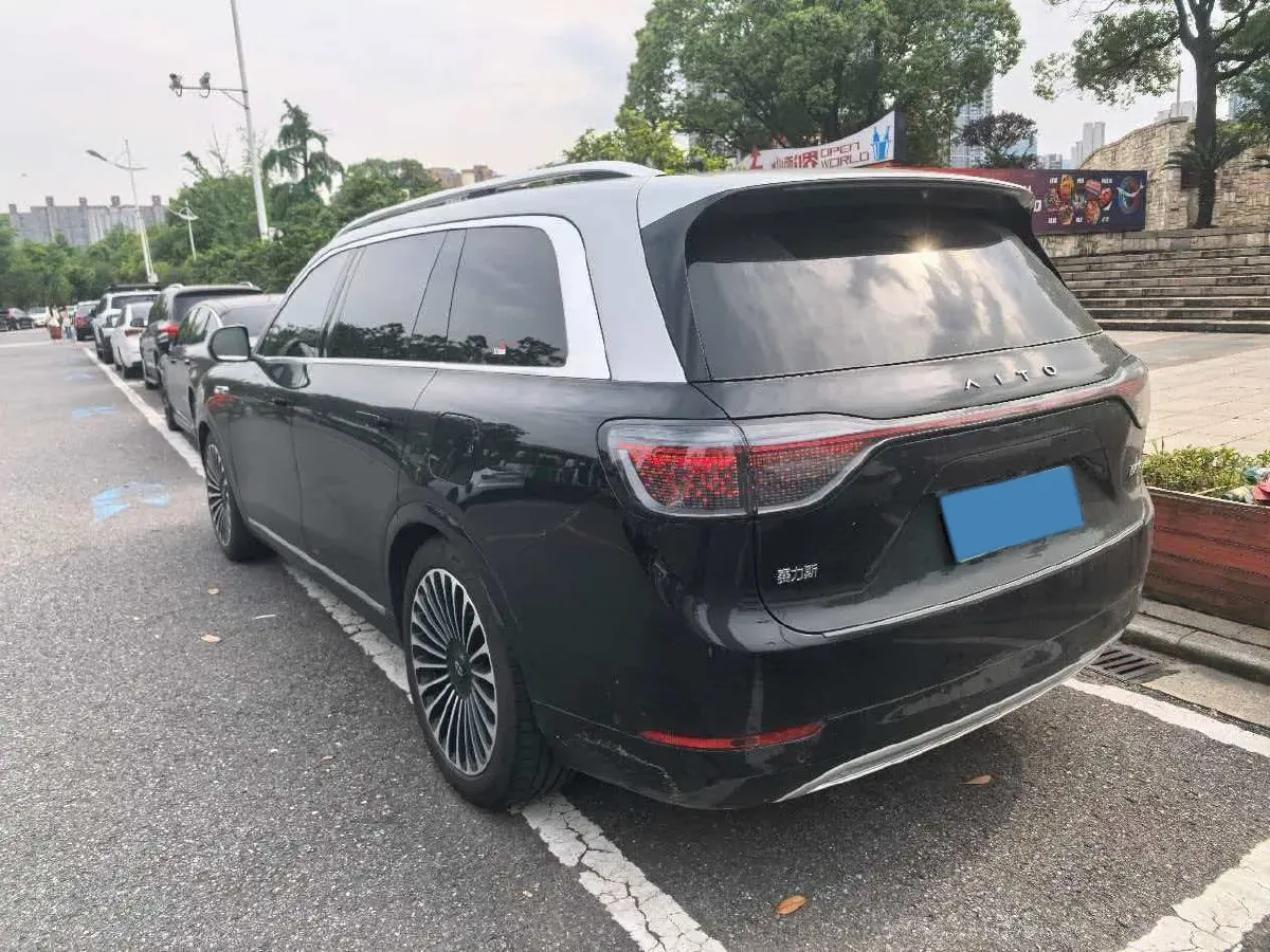 2024 AITO AITO M9 1.5T 152HP L4 REEV 42KWH,autocango,china used car exporter,china ev exporter,chinese used car exporter,chinese used ev exporter