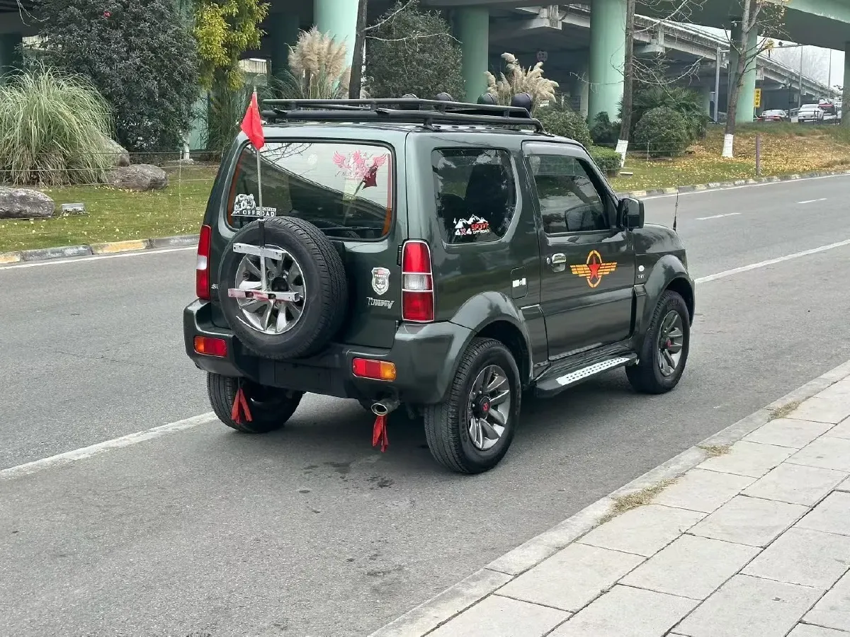2015 Suzuki Jimny 1.3L 85HP L4 4AT,autocango,china used car exporter,china ev exporter,chinese used car exporter,chinese used ev exporter