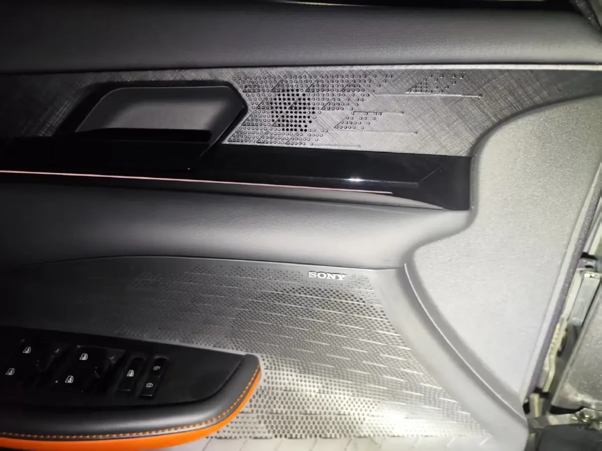 2023 ChangAn UNI-V 1.5T 188HP L4 7DCT,autocango,china used car exporter,china ev exporter,chinese used car exporter,chinese used ev exporter