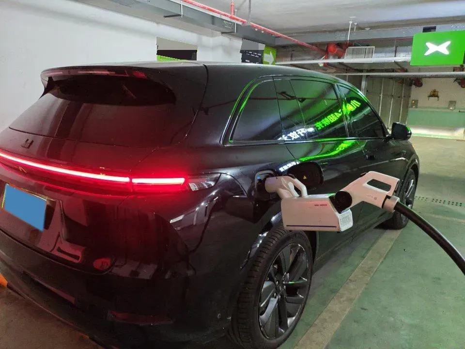 2024 Li L8 Range Extended 154HP REEV 52.3KWH,autocango,china used car exporter,china ev exporter,chinese used car exporter,chinese used ev exporter