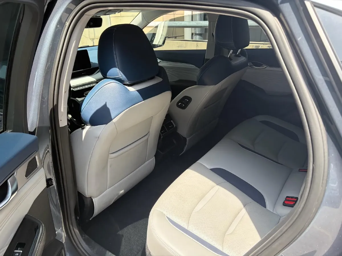 2021 Geely Preface 2.0T 190HP L4 7DCT,autocango,china used car exporter,china ev exporter,chinese used car exporter,chinese used ev exporter