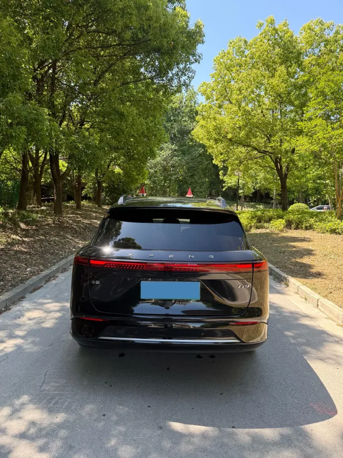 2024 Xpeng G9 BEV 78.2KWH,autocango,china used car exporter,china ev exporter,chinese used car exporter,chinese used ev exporter