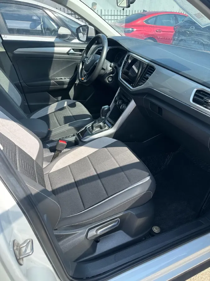 2021 Volkswagen T-Roc 1.4T 150HP L4 7DCT,autocango,china used car exporter,china ev exporter,chinese used car exporter,chinese used ev exporter
