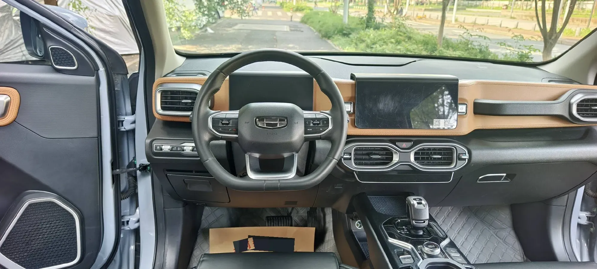 2020 Geely ICON 1.5T 177HP L3 7DCT,autocango,china used car exporter,china ev exporter,chinese used car exporter,chinese used ev exporter