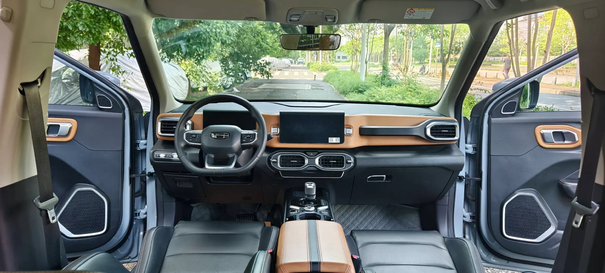 2020 Geely ICON 1.5T 177HP L3 7DCT,autocango,china used car exporter,china ev exporter,chinese used car exporter,chinese used ev exporter