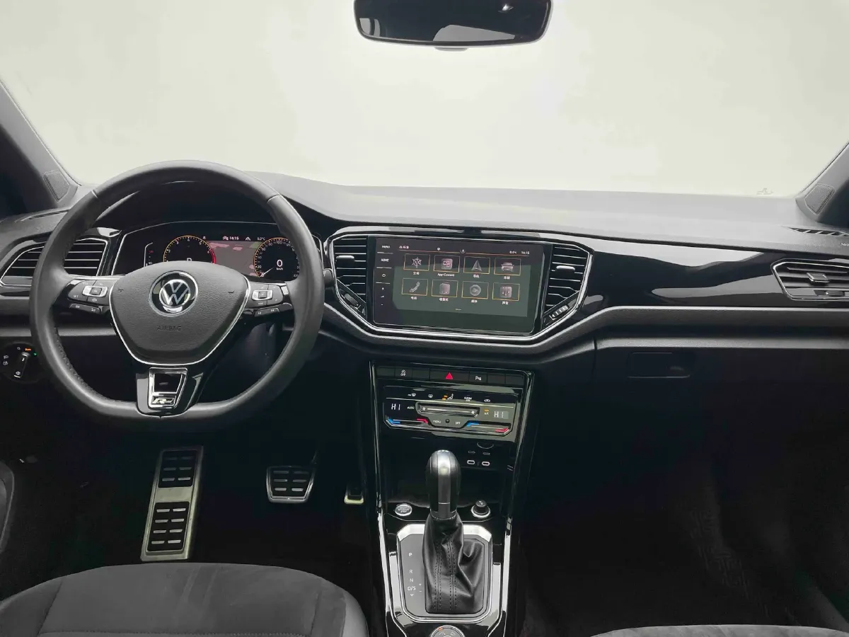 2022 Volkswagen T-Roc 1.4T 150HP L4 7DCT,autocango,china used car exporter,china ev exporter,chinese used car exporter,chinese used ev exporter