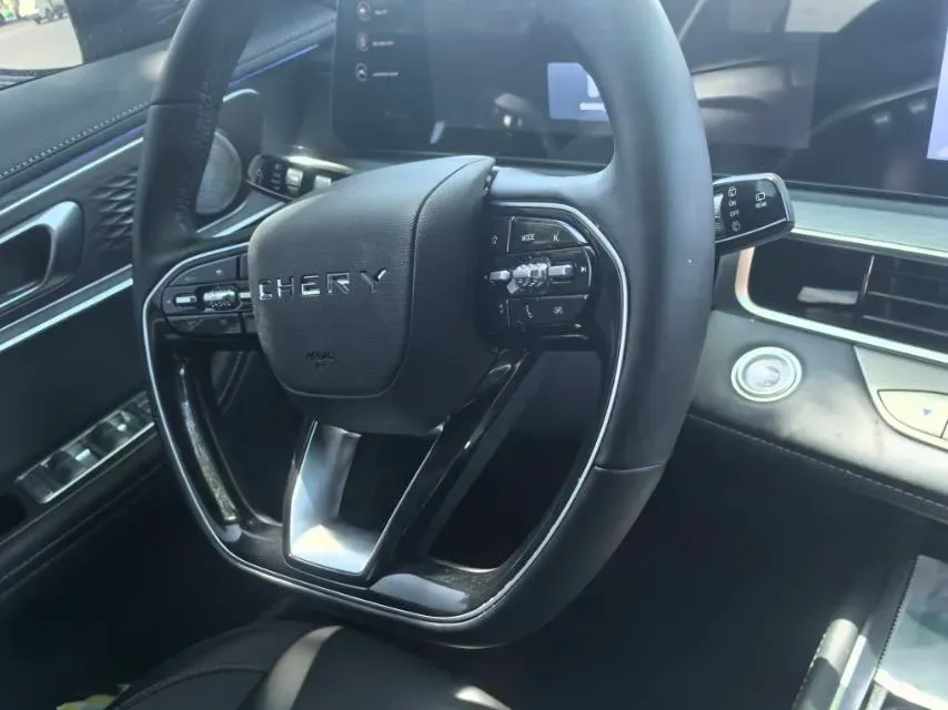 2025 Chery Tiggo 8 PRO 1.6T 197HP L4 7DCT,autocango,china used car exporter,china ev exporter,chinese used car exporter,chinese used ev exporter
