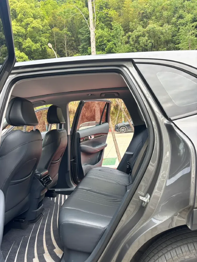 2024 Geely Emgrand L HiP 1.5T 181HP L4 3DHT PHEV 15.5KWH,autocango,china used car exporter,china ev exporter,chinese used car exporter,chinese used ev exporter