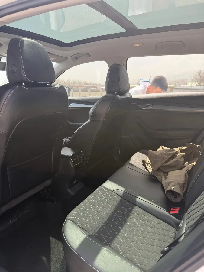 2020 Skoda Karoq 1.4T 150HP L4 7DCT,autocango,china used car exporter,china ev exporter,chinese used car exporter,chinese used ev exporter
