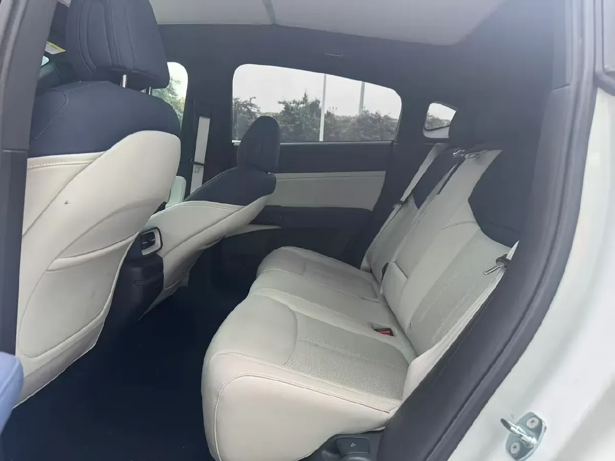 2023 Xpeng G6 BEV 66KWH,autocango,china used car exporter,china ev exporter,chinese used car exporter,chinese used ev exporter