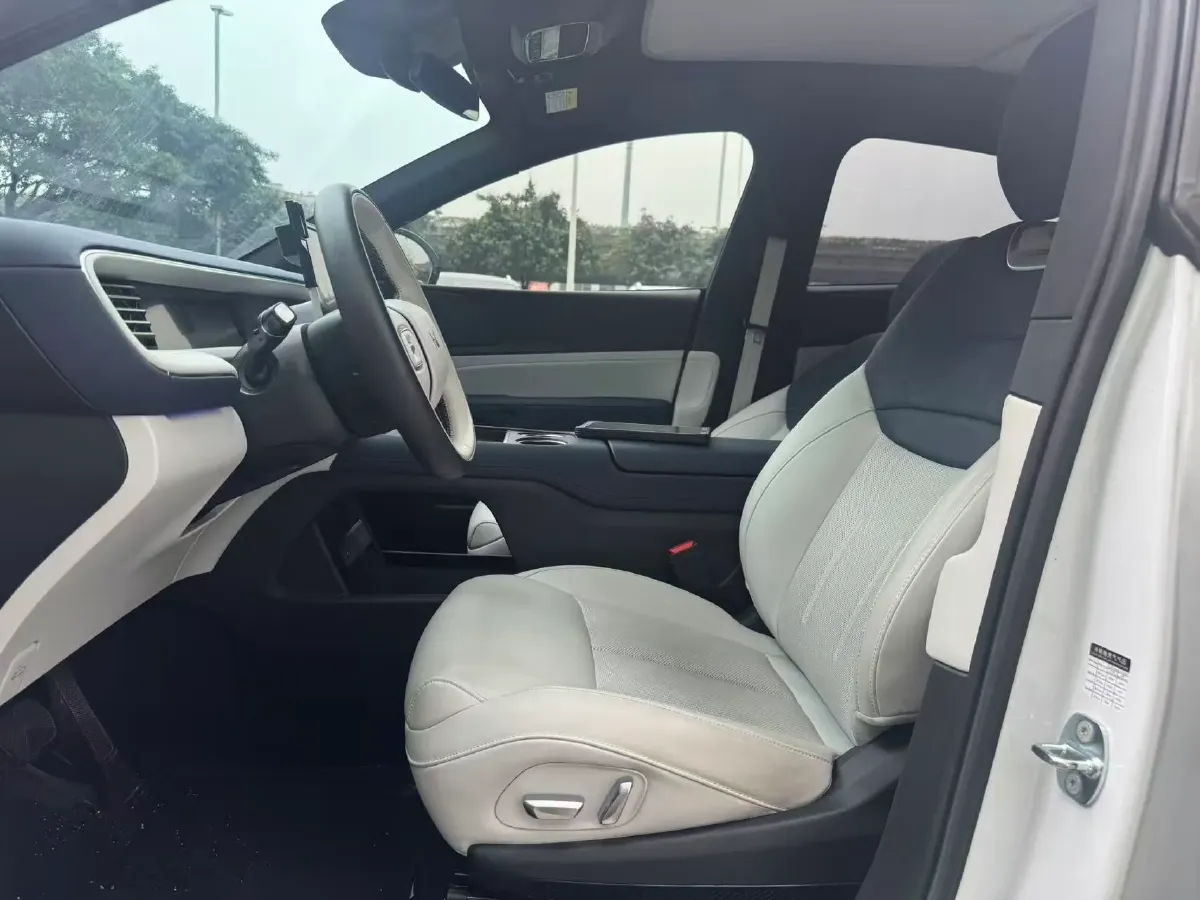 2023 Xpeng G6 BEV 66KWH,autocango,china used car exporter,china ev exporter,chinese used car exporter,chinese used ev exporter