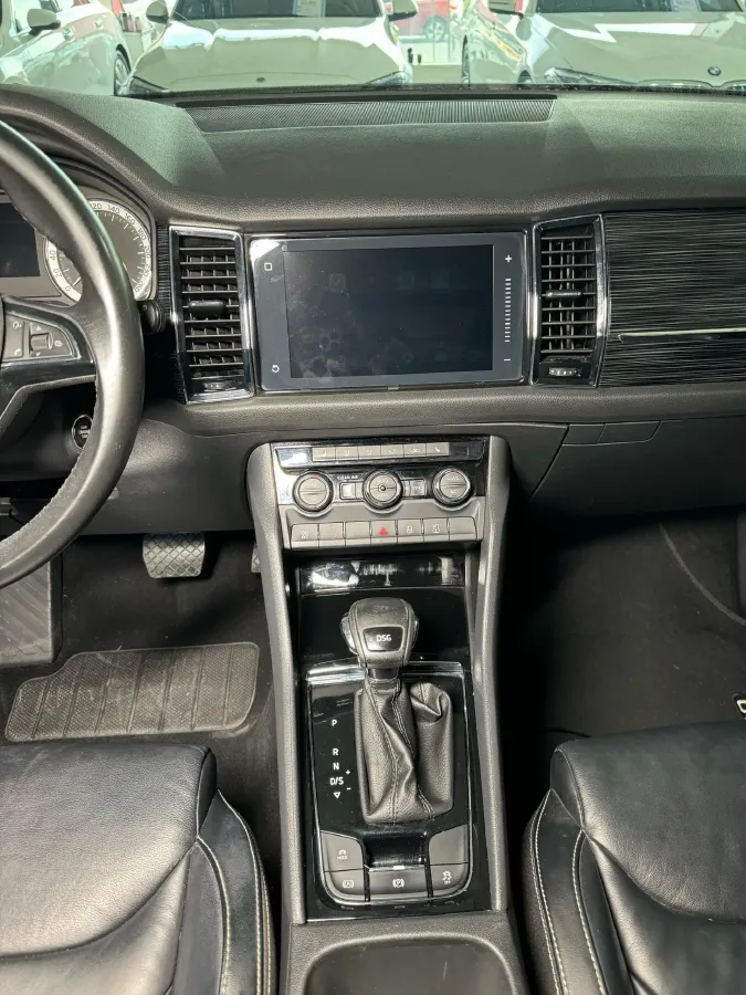2018 Skoda Kodiak 2.0T 186HP L4 7DCT,autocango,china used car exporter,china ev exporter,chinese used car exporter,chinese used ev exporter