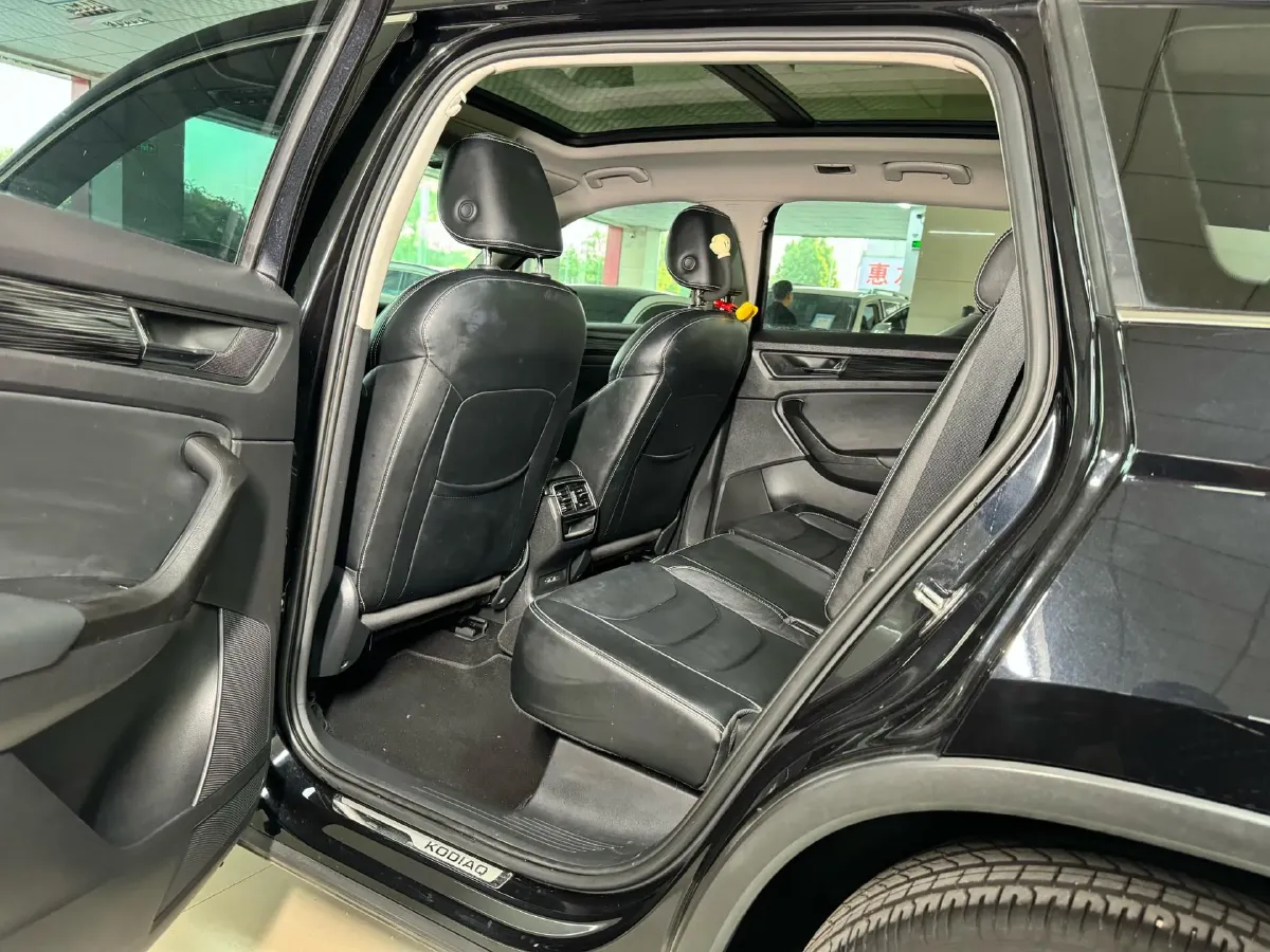 2018 Skoda Kodiak 2.0T 186HP L4 7DCT,autocango,china used car exporter,china ev exporter,chinese used car exporter,chinese used ev exporter