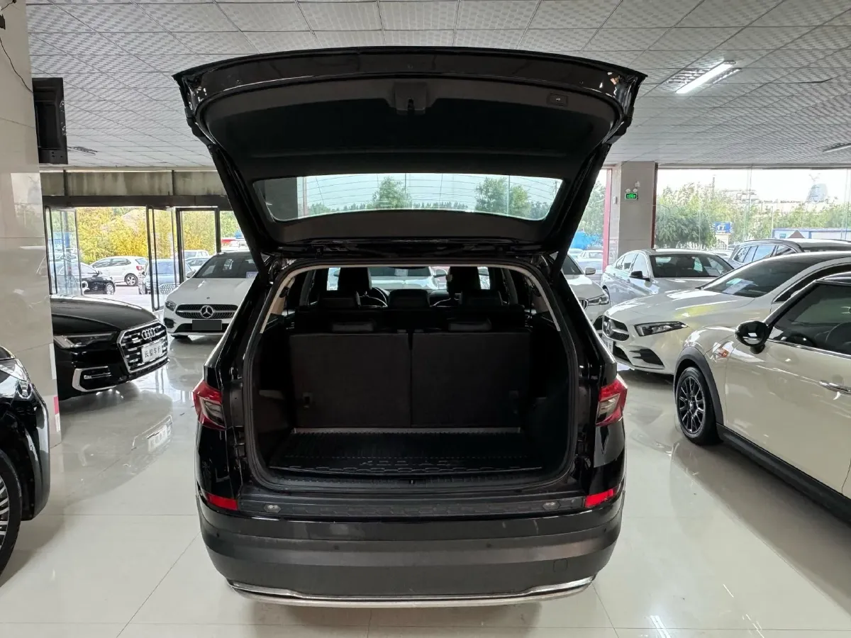 2018 Skoda Kodiak 2.0T 186HP L4 7DCT,autocango,china used car exporter,china ev exporter,chinese used car exporter,chinese used ev exporter