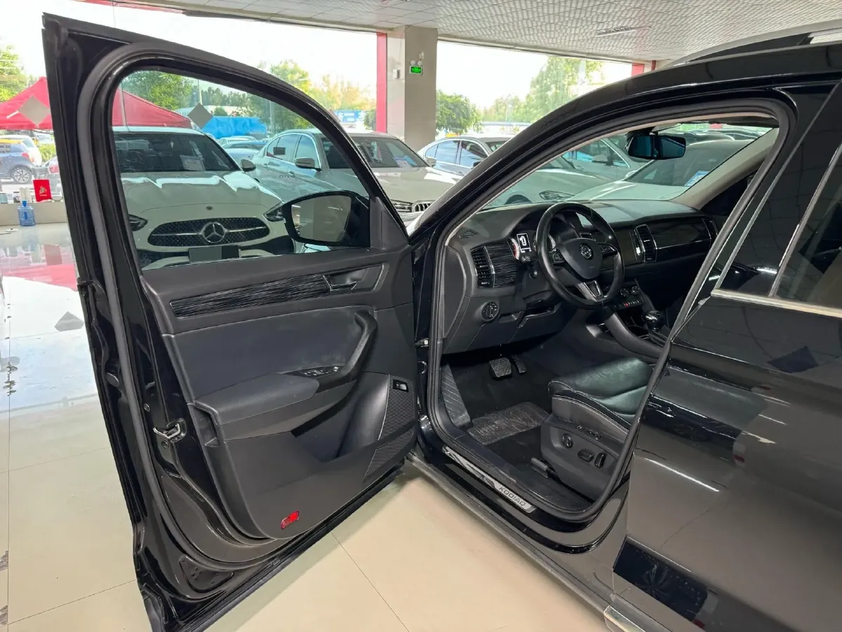 2018 Skoda Kodiak 2.0T 186HP L4 7DCT,autocango,china used car exporter,china ev exporter,chinese used car exporter,chinese used ev exporter