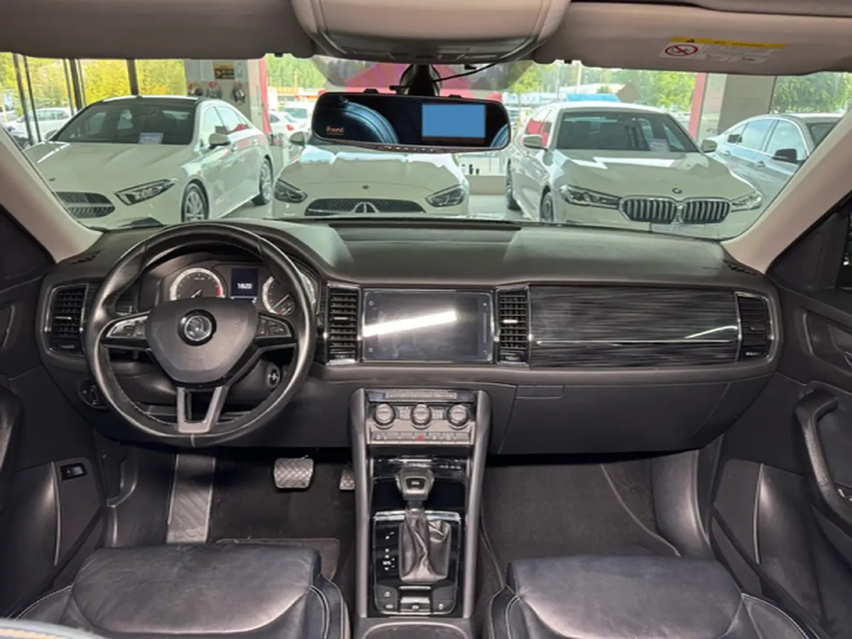 2018 Skoda Kodiak 2.0T 186HP L4 7DCT,autocango,china used car exporter,china ev exporter,chinese used car exporter,chinese used ev exporter