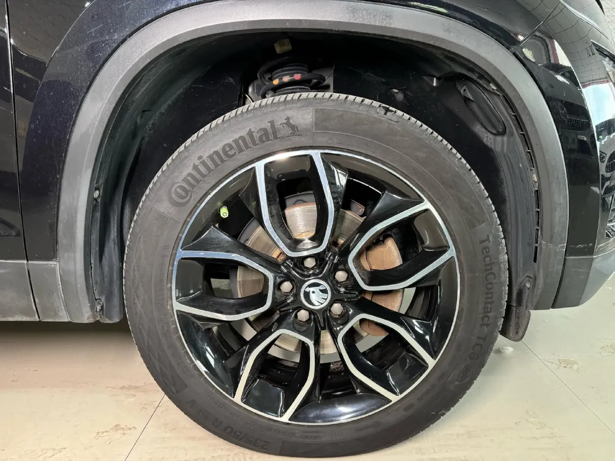 2018 Skoda Kodiak 2.0T 186HP L4 7DCT,autocango,china used car exporter,china ev exporter,chinese used car exporter,chinese used ev exporter