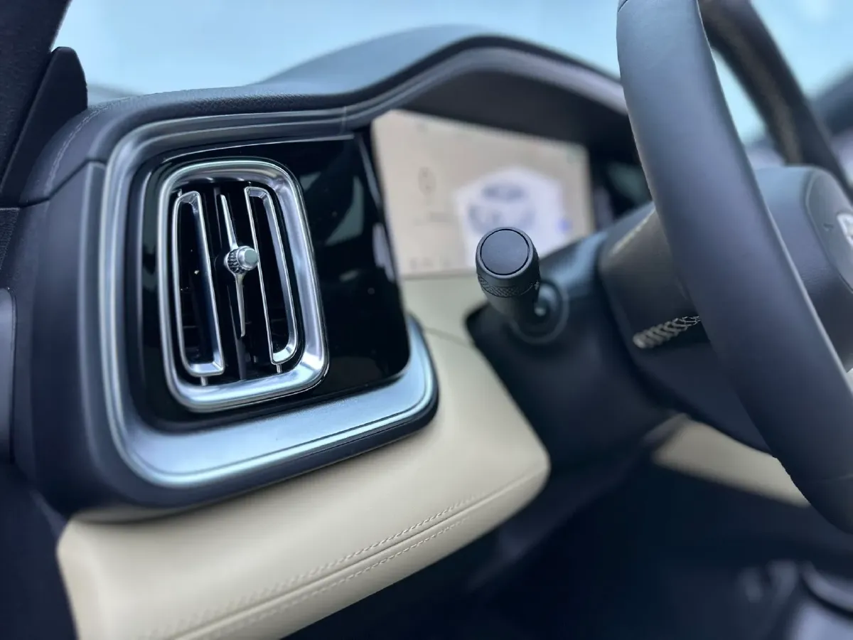 2026 Geely Monjaro 2.0T 272HP L4 8AT,autocango,china used car exporter,china ev exporter,chinese used car exporter,chinese used ev exporter