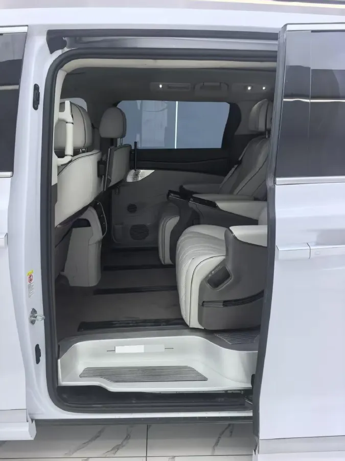 2022 Mercedes-Benz GLC Class 2.0T 197HP L4 9AT,autocango,china used car exporter,china ev exporter,chinese used car exporter,chinese used ev exporter