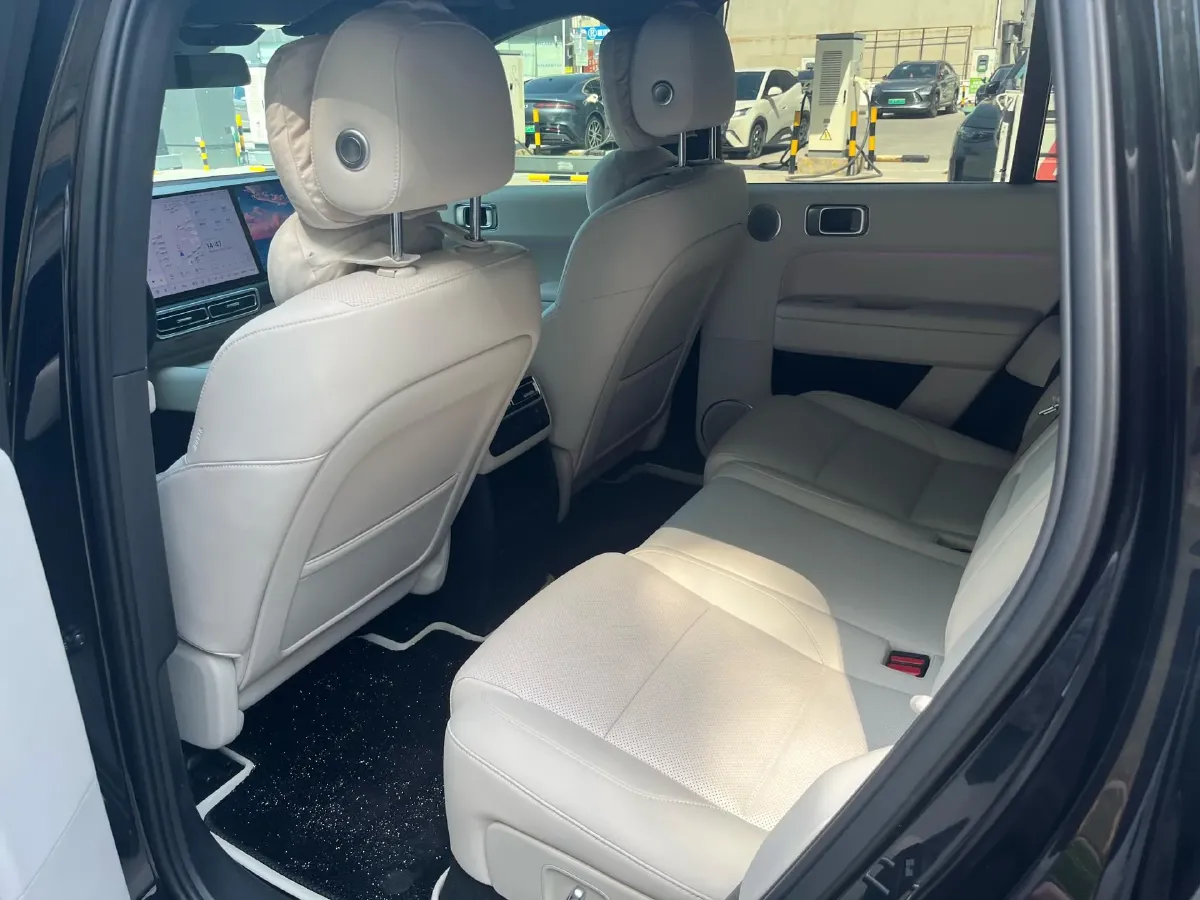 2025 Li L6 Range Extended 154HP L4 REEV,autocango,china used car exporter,china ev exporter,chinese used car exporter,chinese used ev exporter