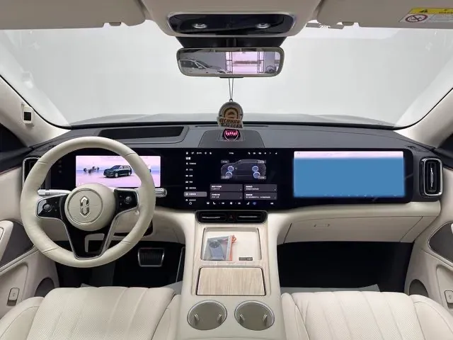 2025 AITO AITO M8 REEV 160HP REEV 53.4KWH,autocango,china used car exporter,china ev exporter,chinese used car exporter,chinese used ev exporter